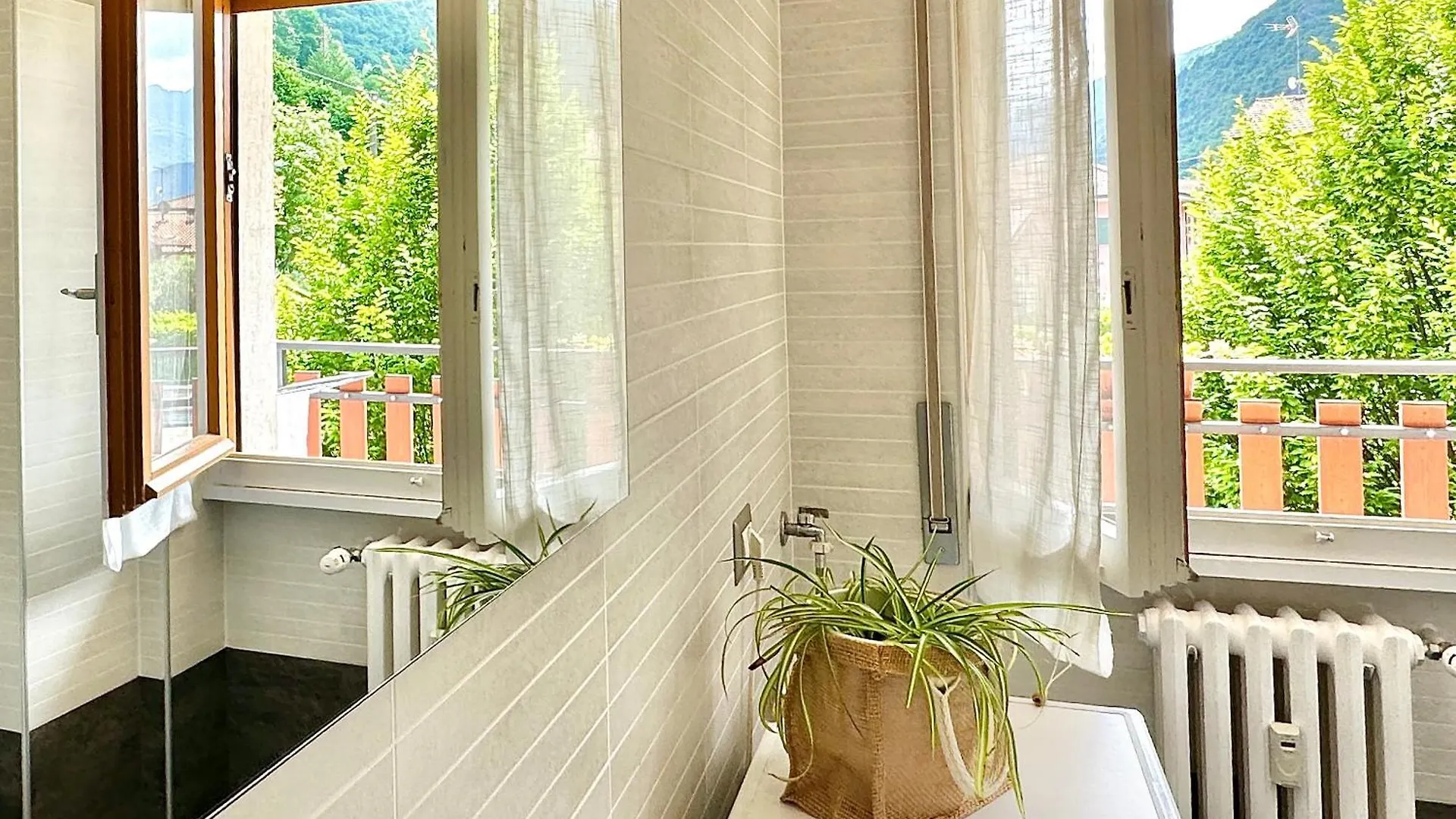 Lake Como Lario Apartment Oliveto Lario 0*,  Italie